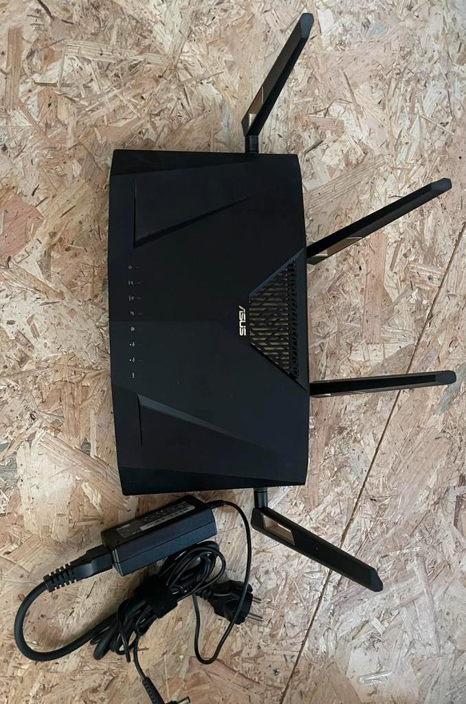 ASUS RT-AX88U router Wi-Fi 6, Computers en Software, Routers en Modems, Zo goed als nieuw, Ophalen of Verzenden