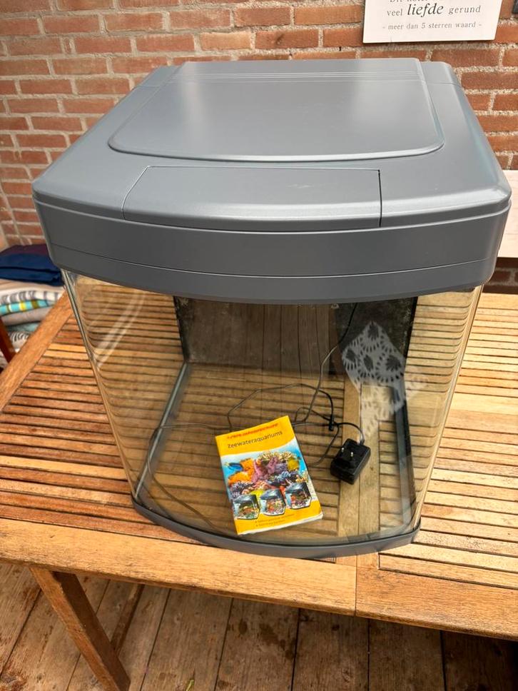 Zeeaquarium  Sera marine 130, Dieren en Toebehoren, Vissen | Aquaria en Toebehoren, Gebruikt, Leeg aquarium, Ophalen