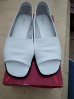 Witte dames schoenen. zomerschoenen,maat 3.5 zomer sandalen, Sandalen of Muiltjes, Ophalen of Verzenden, Wit, Zo goed als nieuw