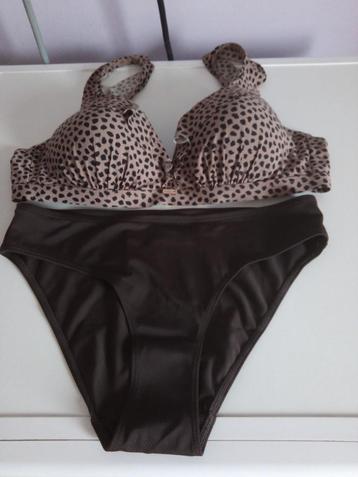 bikini's mt. 38/40/42 beschikbaar voor biedingen