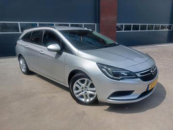 Opel Astra Sports Tourer 1.6 CDTI Business+Airco/Navigatie 3 beschikbaar voor biedingen