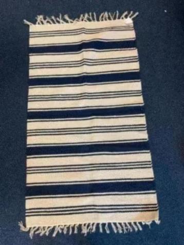 NIEUW! vloerkleed, laagpolig, 90x150cm, blauw/beige, €17,99 beschikbaar voor biedingen