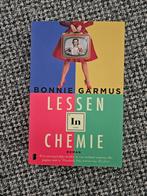 Bonnie Garmus - Lessen in chemie, Ophalen of Verzenden, Zo goed als nieuw, Nederland, Bonnie Garmus