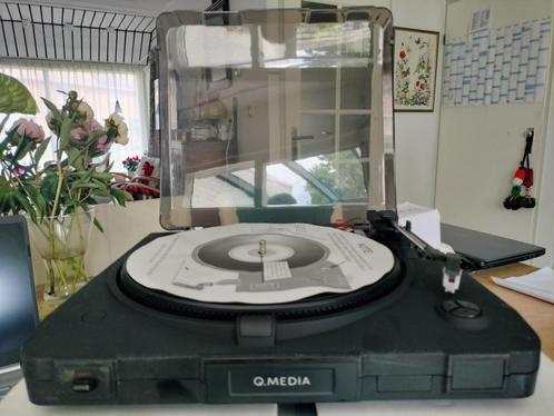 Q Media platenspeler (niet gebruikt - nieuw), Audio, Tv en Foto, Platenspelers, Nieuw, Platenspeler, Overige merken, Ophalen of Verzenden