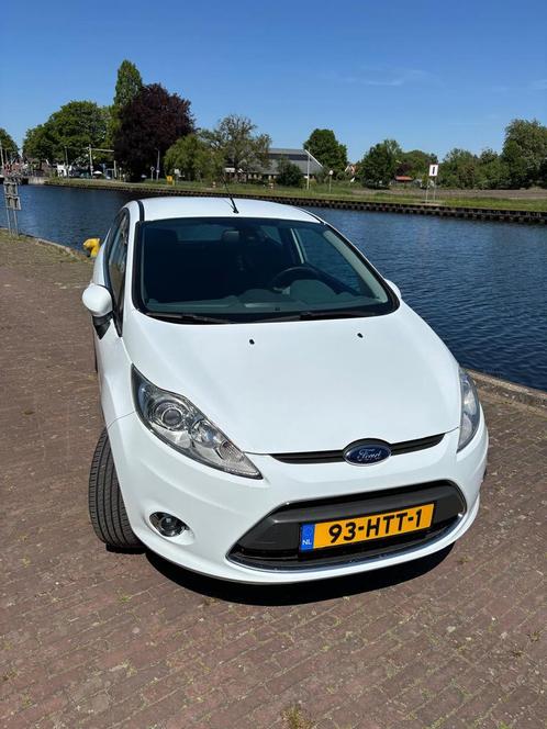 Ford Fiësta 1.25 60KW 3DR 2009 Wit, Auto's, Ford, Particulier, Fiësta, Adaptive Cruise Control, Airbags, Airconditioning, Bluetooth
