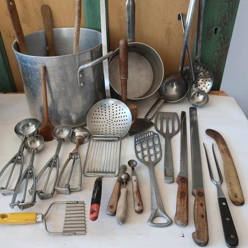 Keuken lepels pannen oud spatel nostalgie IN 1 PARTIJ, Antiek en Kunst, Antiek | Keukenbenodigdheden, Ophalen of Verzenden