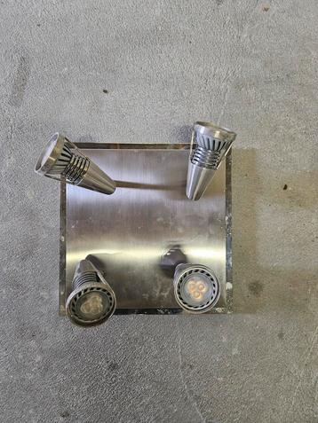 Plafondlamp met 4 spots beschikbaar voor biedingen