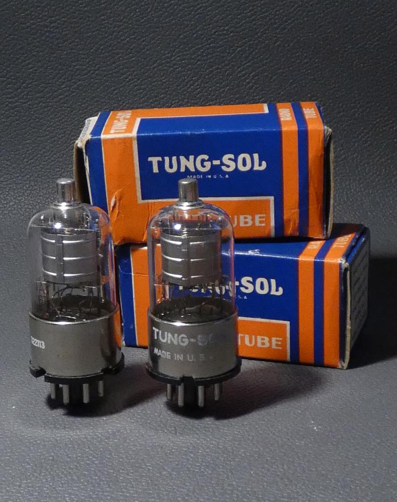 1A7GT - paartje - nieuw in doos, Antiek en Kunst, Antiek | Tv's en Audio, Ophalen of Verzenden