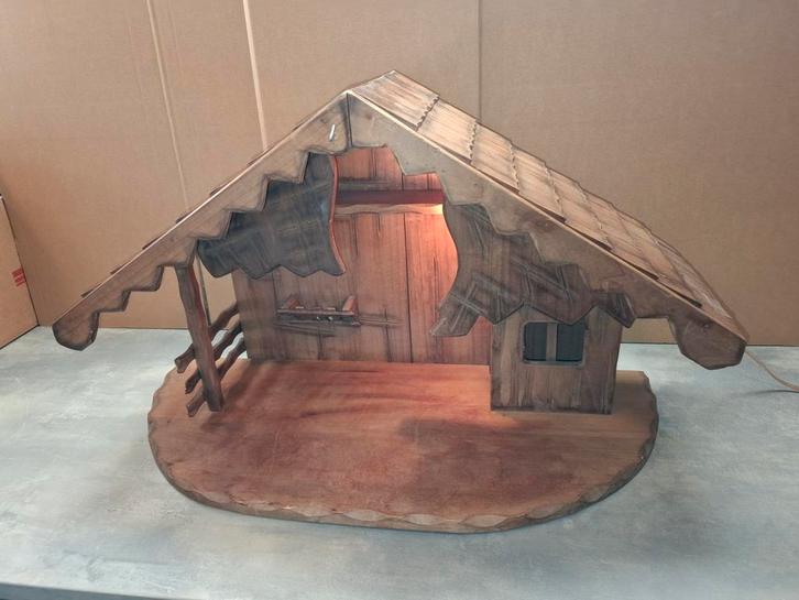 Houten Kerststal met Verlichting, Diversen, Kerst, Zo goed als nieuw, Ophalen