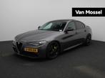 Alfa Romeo Giulia 2.0T B-Tech | Bi-Xenon Koplampen | Schuif/, Automaat, Achterwielaandrijving, 4 cilinders, Leder