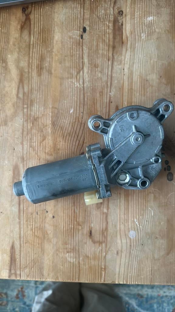 Volvo 850 moter voor electishe ramen, Auto-onderdelen, Ruiten en Toebehoren, Ophalen of Verzenden, Gebruikt, Volvo