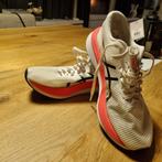 Asics Magic Speed carbon hardloopschoenen, Sport en Fitness, Loopsport en Atletiek, Ophalen of Verzenden, Zo goed als nieuw, Hardloopschoenen