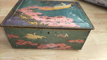 Mooie blikken trommel  beschikbaar voor biedingen