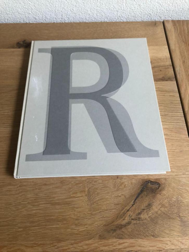 Resilience  (Mike Roelofs) 2010 Oplage 500 exemplaren Nr 270, Boeken, Kunst en Cultuur | Fotografie en Design, Gelezen, Fotografen