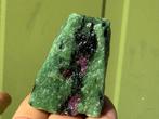 Robijn in Zoisiet ruw Tanganyika artstone mineralen UVactief, Ophalen of Verzenden, Mineraal