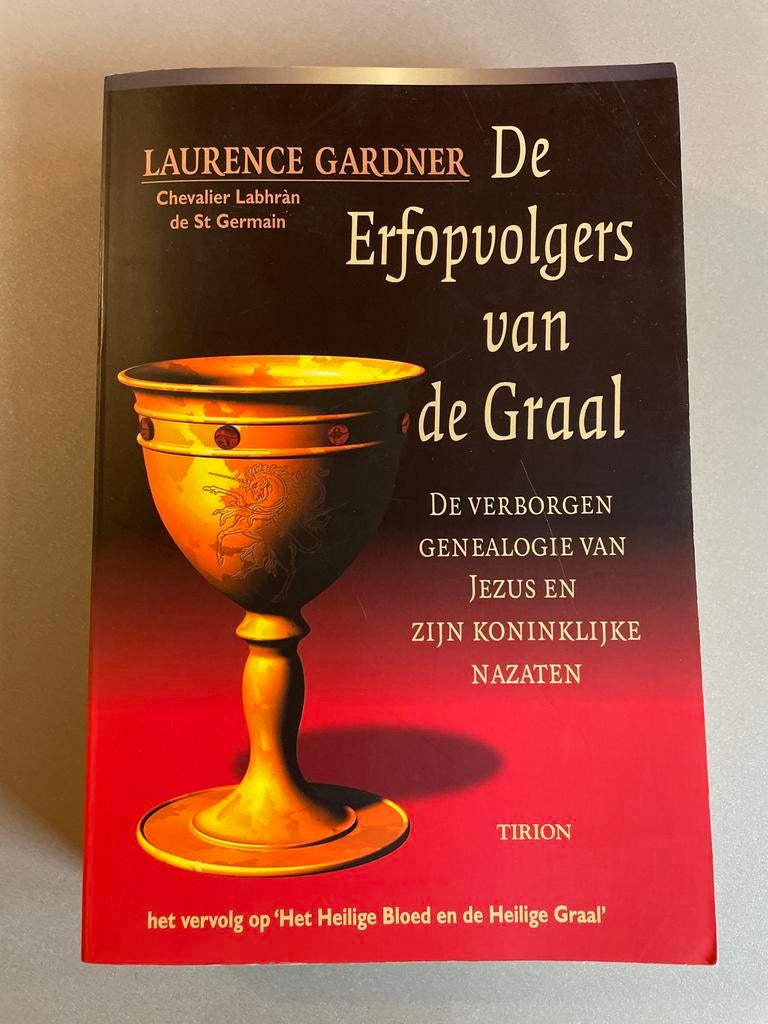 De Erfopvolgers van de Graal - Laurence Gardner, Boeken, Esoterie en Spiritualiteit, Zo goed als nieuw, Achtergrond en Informatie