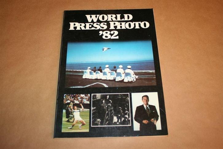 World Press Photo '82, Boeken, Kunst en Cultuur | Fotografie en Design, Gelezen, Fotografen, Ophalen of Verzenden