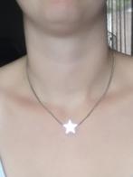 Verfijnde zilverkleurige halsketting met sterretje, Ophalen of Verzenden, Zo goed als nieuw, Zilver, Verstelbaar
