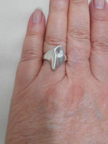 Zilveren modernist ring maat 17.5 nr.285 beschikbaar voor biedingen
