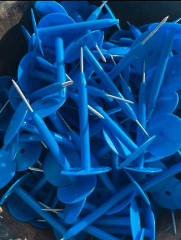 470 stuks Dak isolatie schroeven / Daktules R75 beschikbaar voor biedingen