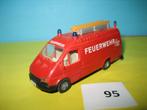 praline 1:87  Brandweer  transporter FORD transit, Ophalen of Verzenden, Bus of Vrachtwagen, Zo goed als nieuw