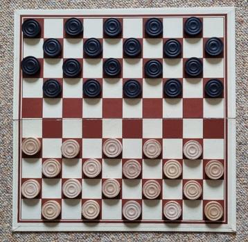 Set vintage bordspellen beschikbaar voor biedingen