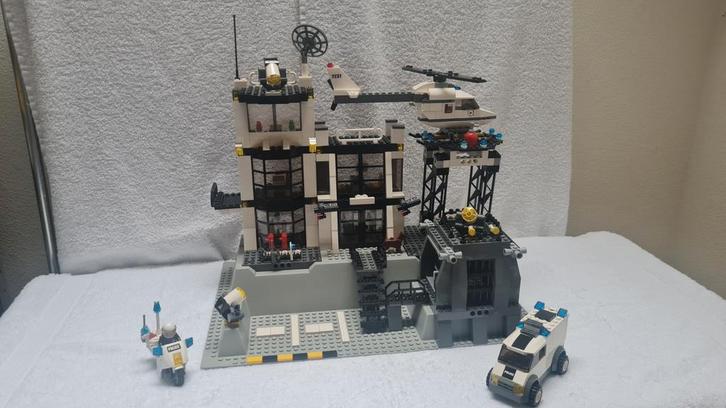 Lego city  7237 Police Station, Kinderen en Baby's, Speelgoed | Duplo en Lego, Gebruikt, Lego, Complete set, Ophalen of Verzenden