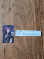 itzy yuna born to be, Ophalen of Verzenden, Zo goed als nieuw, Foto of Kaart