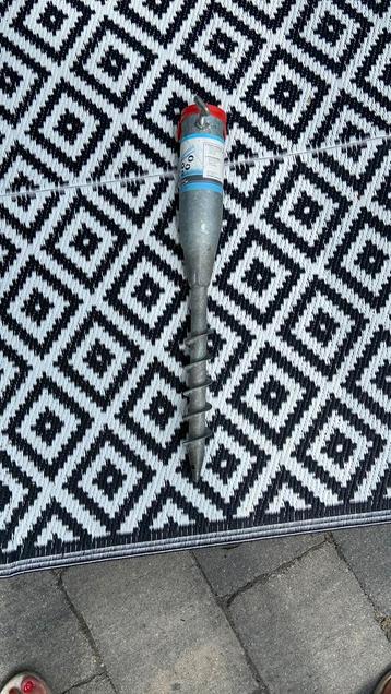 Parasol grondanker beschikbaar voor biedingen