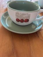 4x Koffiekopjes en 4x schotels olijfgroen, Huis en Inrichting, Keuken | Servies, Ophalen, Zo goed als nieuw, Overige stijlen, Kop(pen) en/of Schotel(s)