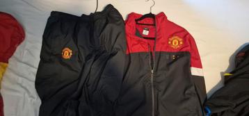 Manchester United Trainingspakken - 8 stuks beschikbaar voor biedingen