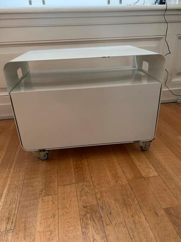 Müller TV trolley beschikbaar voor biedingen