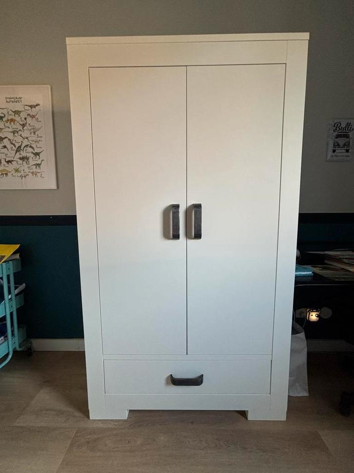 Witte kledingkast met lade, Huis en Inrichting, Kasten | Kledingkasten, Zo goed als nieuw, 150 tot 200 cm, 100 tot 150 cm, 50 tot 75 cm
