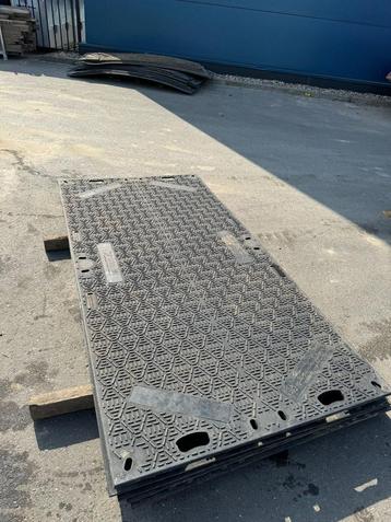 Verkoop rijplaten beschikbaar voor biedingen