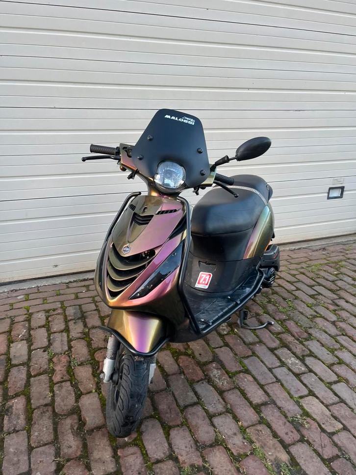 Piaggio Zipp 4t, Fietsen en Brommers, Scooters | Piaggio, Zo goed als nieuw, Zip, Maximaal 45 km/u, Benzine, Ophalen