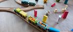 Houten trein met rails, Ophalen, Zo goed als nieuw