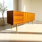Vintage Scandinavische houten dressoir / kast / buffetkast, Kinderen en Baby's, Kinderkamer | Commodes en Kasten, Ophalen, Gebruikt