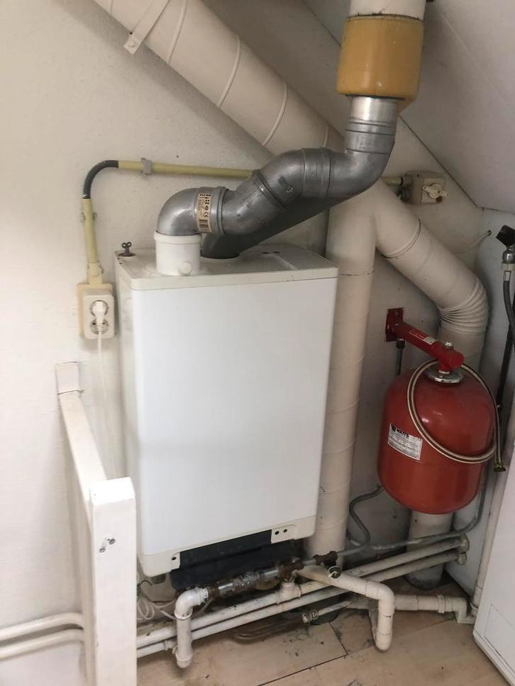 intergas HRe, Doe-het-zelf en Verbouw, Verwarming en Radiatoren, Gebruikt, Cv-ketel of Combi-ketel, 800 watt of meer, 30 tot 80 cm