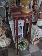 Antieke planten tafel pied de stalle  1.08 m hoog