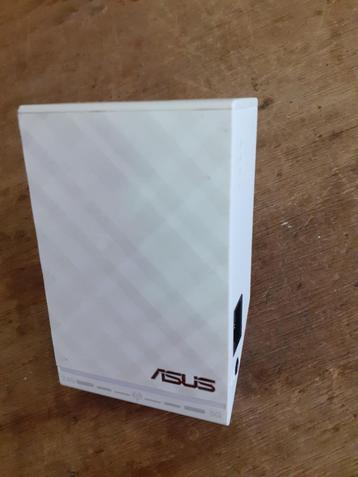 Asus Range Extender Wifi via stopcontact beschikbaar voor biedingen