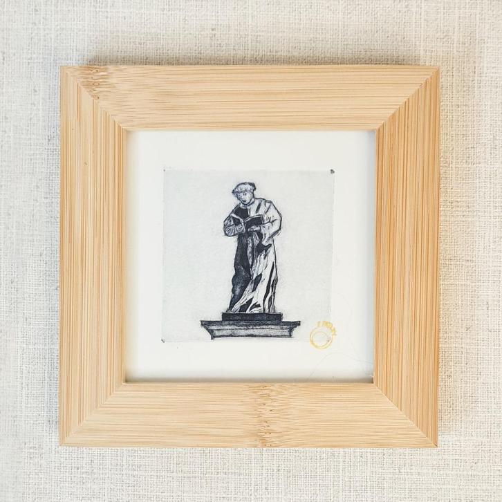 Ets 10x10 cm standbeeld Erasmus Rotterdam, incl lijst, Huis en Inrichting, Woonaccessoires | Schilderijen, Tekeningen en Foto's