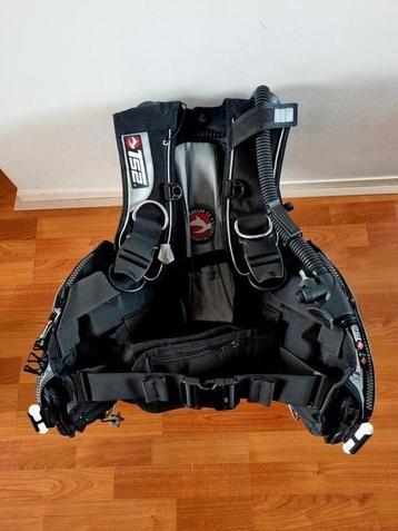 Tigullio T52 Wingjack met Loodpockets maat M beschikbaar voor biedingen