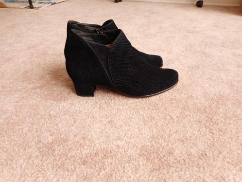 Hassia leuke donkerblauwe enkellaarsjes mt 7 Wijdte H, Kleding | Dames, Schoenen, Zo goed als nieuw, Lage of Enkellaarzen, Blauw