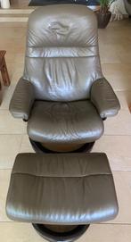 Stressless leren relax stoel met hocker in goede staat, Ophalen, Gebruikt