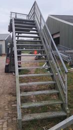 Bordestrap 350cm. Stalen verzinkte trap, zwaar uitgevoerd., Doe-het-zelf en Verbouw, Ladders en Trappen, Ophalen, Gebruikt, 2 tot 4 meter