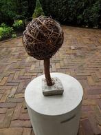 wilgenbol op stam op betonnen voet, Huis en Inrichting, Woonaccessoires | Overige, Ophalen of Verzenden