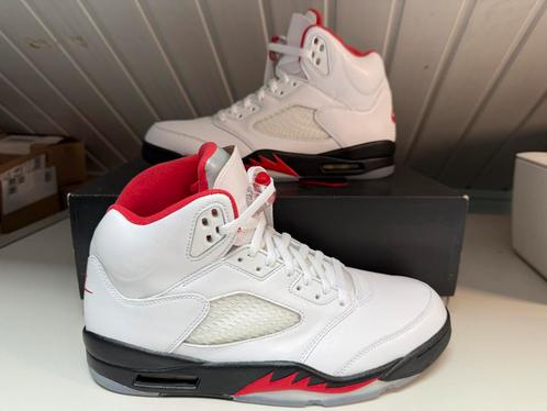 Air Jordan 5 Retro Fire Red Silver Tonque (2020) US11/EU45, Kleding | Heren, Schoenen, Zo goed als nieuw, Sneakers of Gympen, Wit