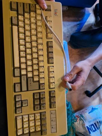 Vintage Tulip Toetsenbord - Qwerty - Bedraad beschikbaar voor biedingen