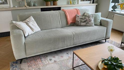 Bank in mooie salie-groene kleur!, Huis en Inrichting, Banken | Sofa's en Chaises Longues, Gebruikt, Driepersoons, 200 tot 250 cm