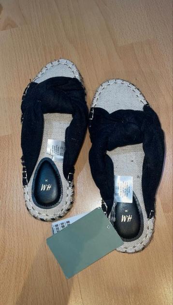 Nieuw slippers H&M maat 35 beschikbaar voor biedingen